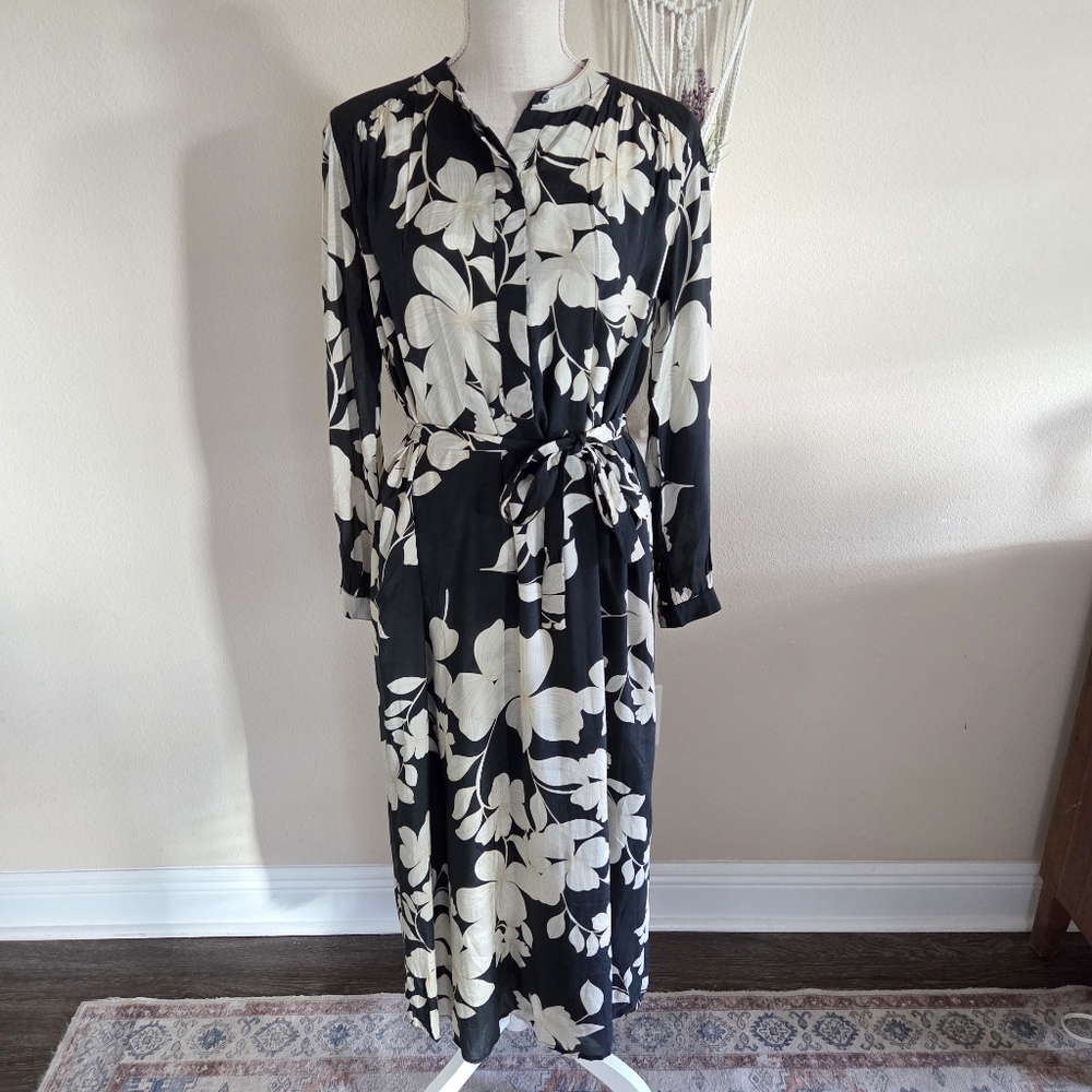 Velvet by Graham & Spencer Josepha Floral Maxi Dress Size S New Quiet Luxury - Picture 2 of 14